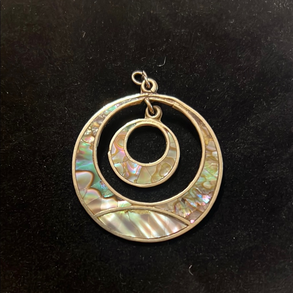925 Mexico Signed Ablone Pendant 35$